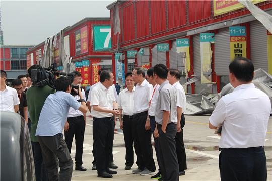 福建省委書記尤權帶隊赴災區了解災情、指導災后重建